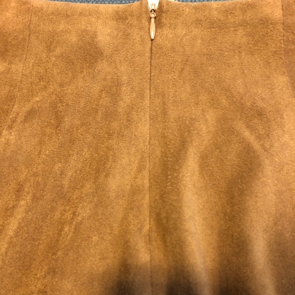 Brown suede skirt - Picture 3 of 3